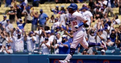 turner’s-3-run-homer-lifts-dodgers-over-d-backs-for-sweep-–-usa-today