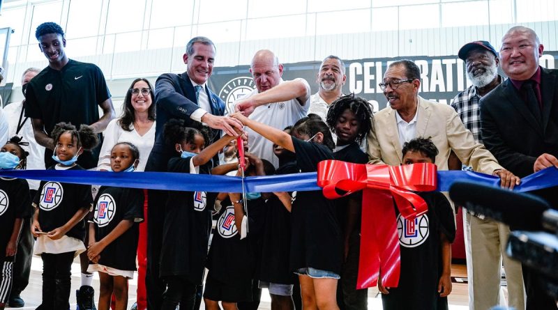 clippers-complete-renovation-of-350-basketball-courts-in-los-angeles-–-usa-today