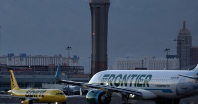 frontier-airlines-drops-its-customer-service-line-–-wfae